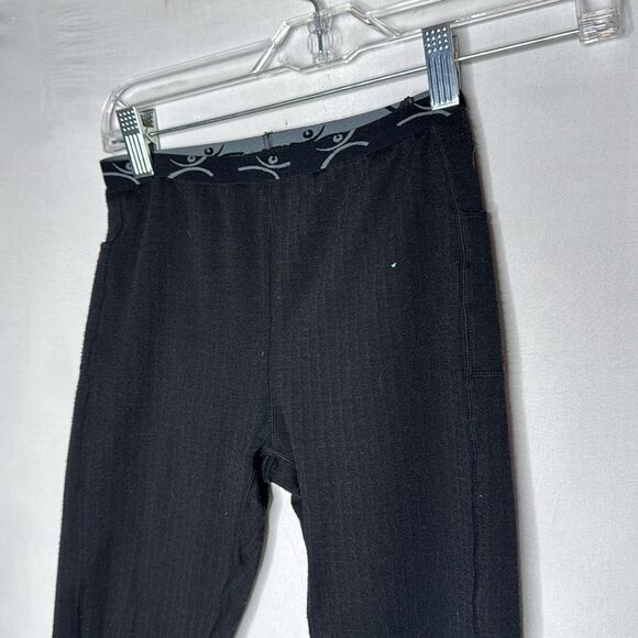 Terramar Kids Black Side Pocket Base Layer. Size Small. - Picture 2 of 7
